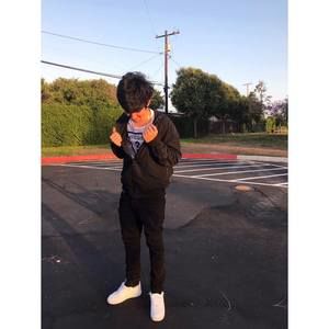 Meet your Posher, Javier